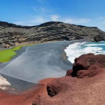 Holiday home Ocean Breeze